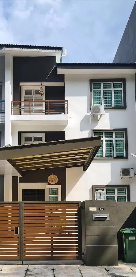 Ocean 25 Shamrock Beach Big Group 6 Bedroom 5 Bathroom With Pool Tanjung Bungah  Βίλα Tanjung Bungah (Penang)